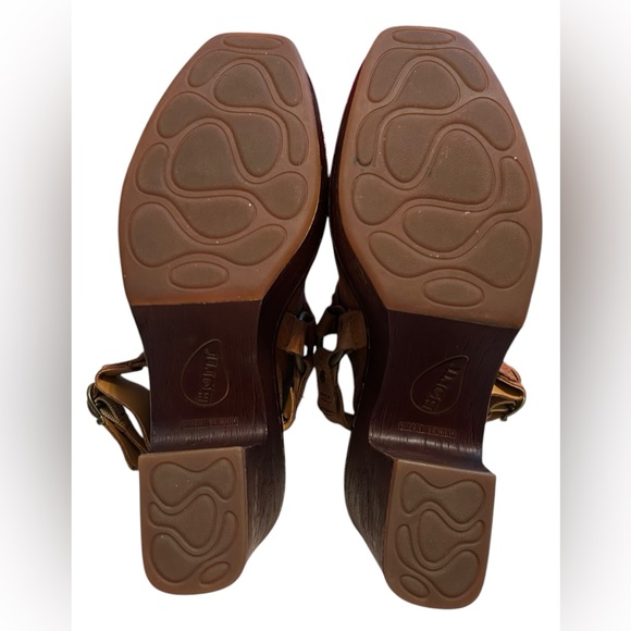 Born Hudson Harness Clogs SZ 9M - Picture 6 of 6